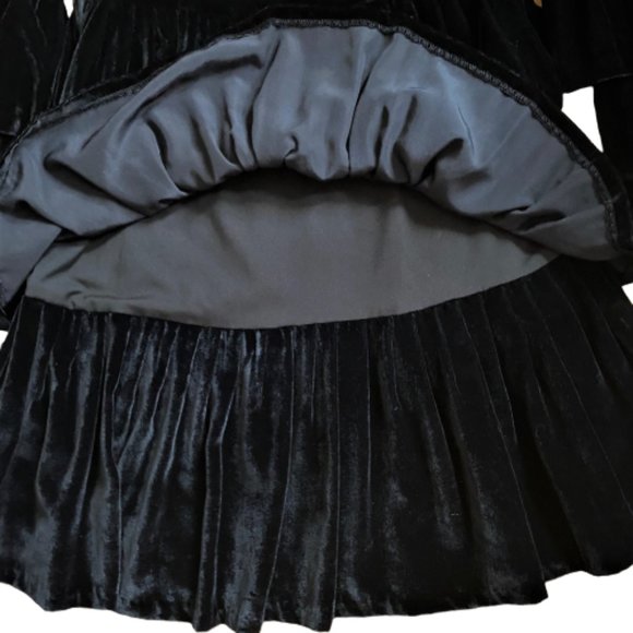 Vintage ruffles tiered black velvet dress - Picture 6 of 15